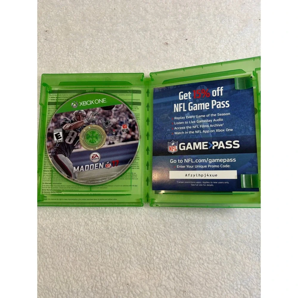 EA Sports Madden NFL 17‎ Xbox One Video Game Physical Disc NFLPA Rob Gronkowski